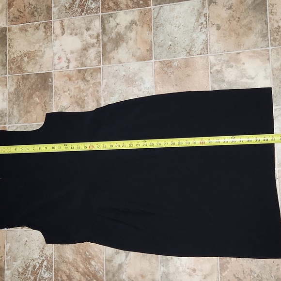 BKACK LABEL Elegant Black and White Patterned Dress Size 16. - Picture 7 of 8